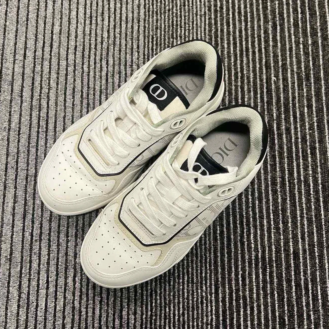 99新 DIOR/迪奥 迪奥/Dior 迪奥 白色老花板鞋 36码 98新