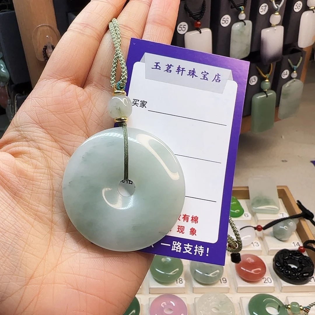 石英质玉未镶嵌颈饰