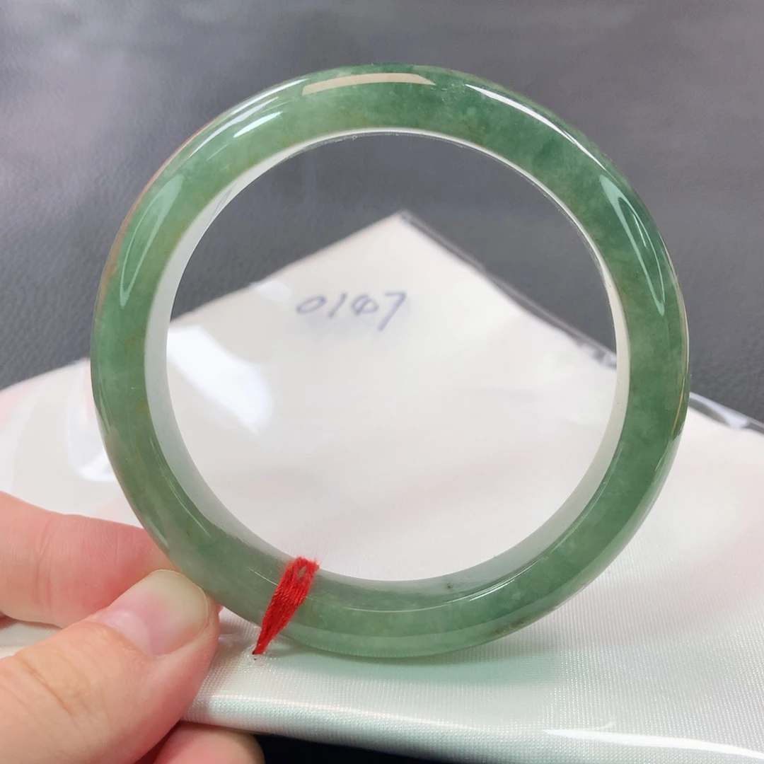 翡翠手镯未镶嵌0147号