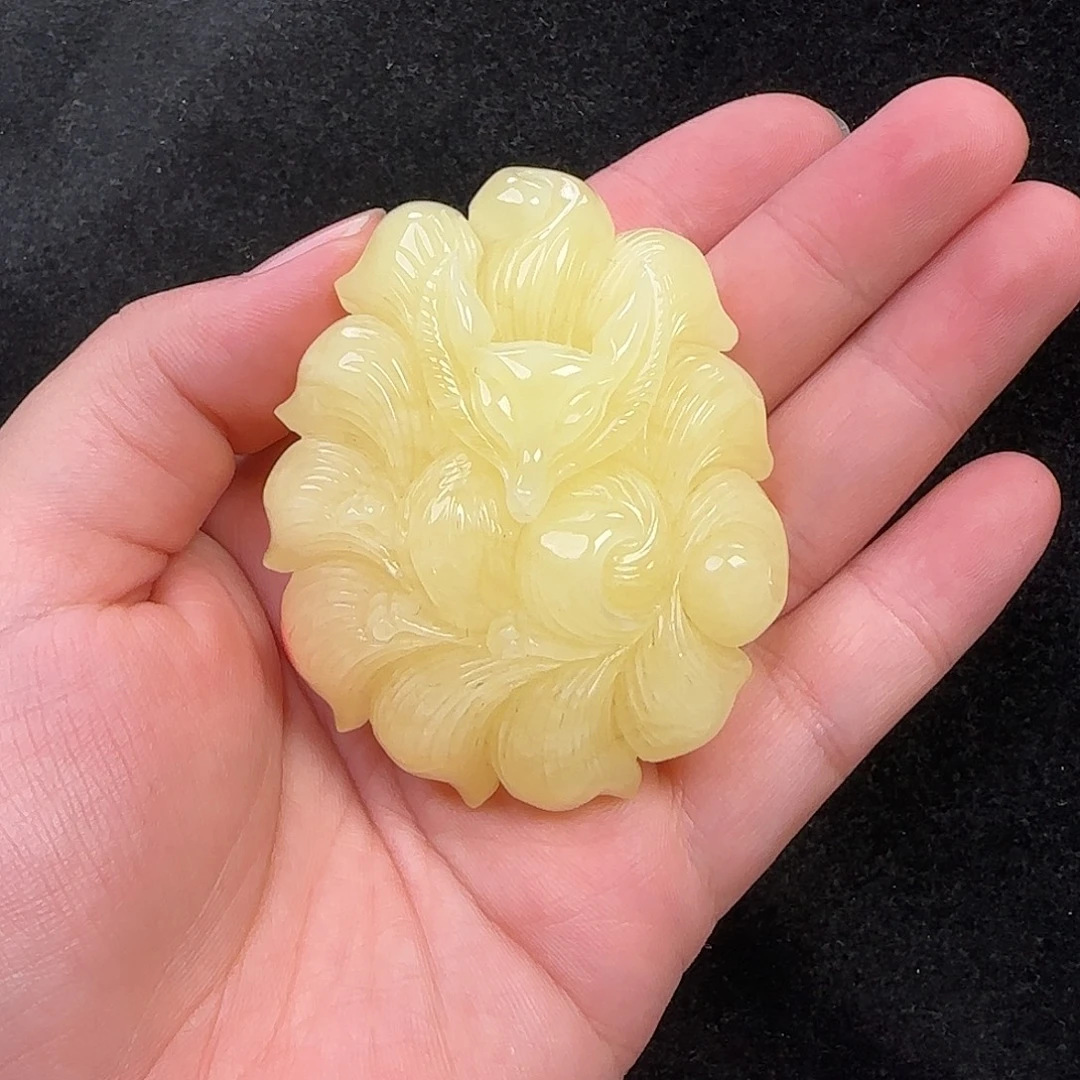 蜜蜡未镶嵌珠宝奇石