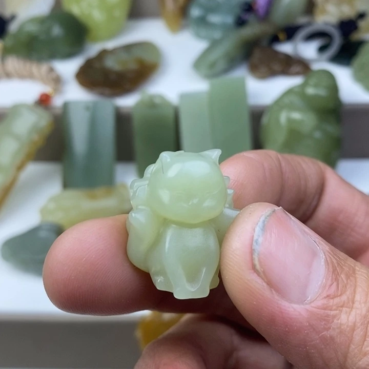 和田玉（黄玉）未镶嵌颈饰