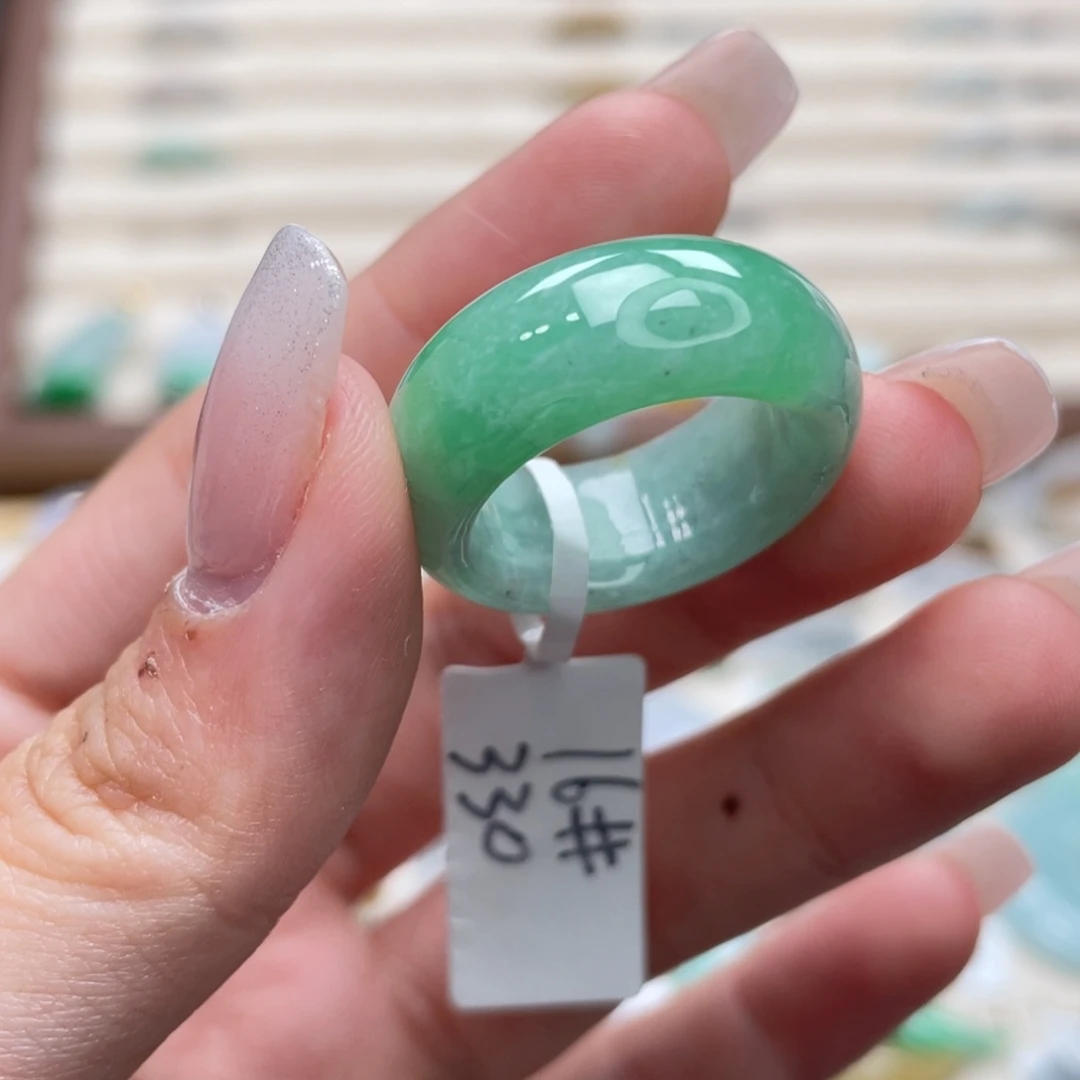 翡翠未镶嵌戒圈a39港圈16白底青乌鸡飘花墩墩