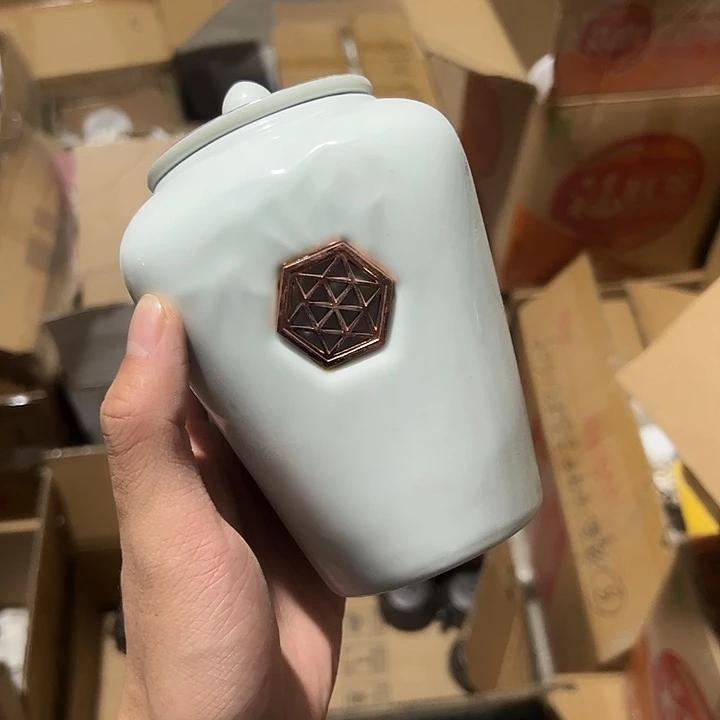 青瓷文竹四方茶叶罐