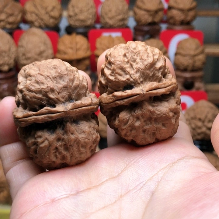 文玩核桃吊坠云南铁核桃