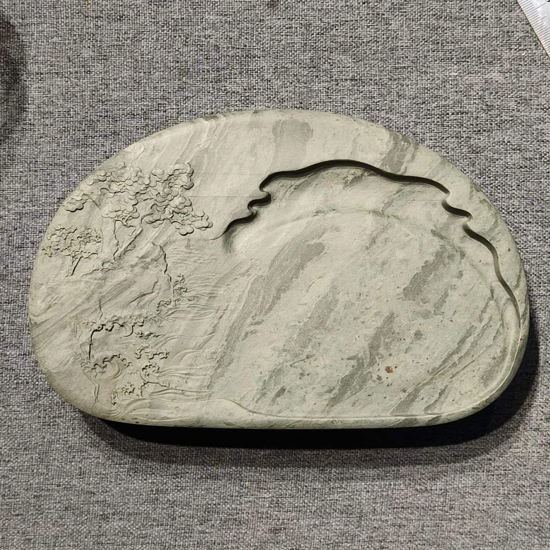 甘肃洮砚，水泉薄意山水浮雕砚，尺寸19.6*12.7*3.5厘米