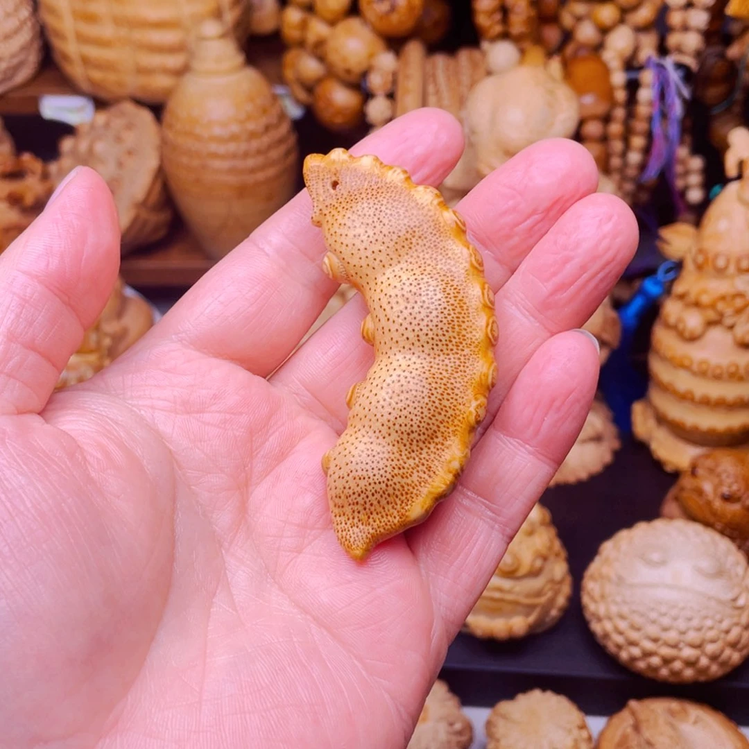 竹静****具竹根雕豆角把玩件