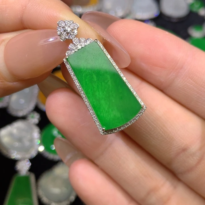 翡翠18K金镶嵌吊坠(不含链)