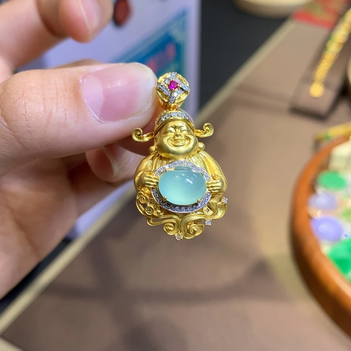 颈饰18K金镶嵌翡翠翡翠
