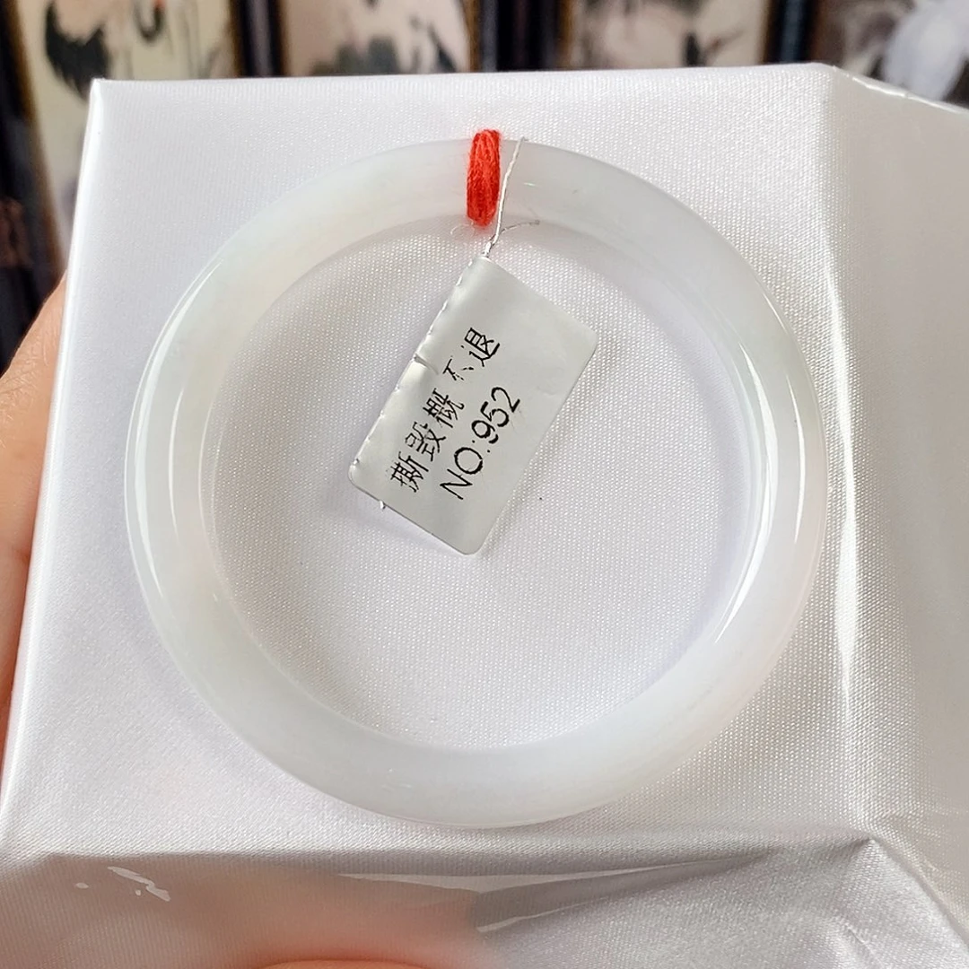未镶嵌手镯（圆镯）翡翠