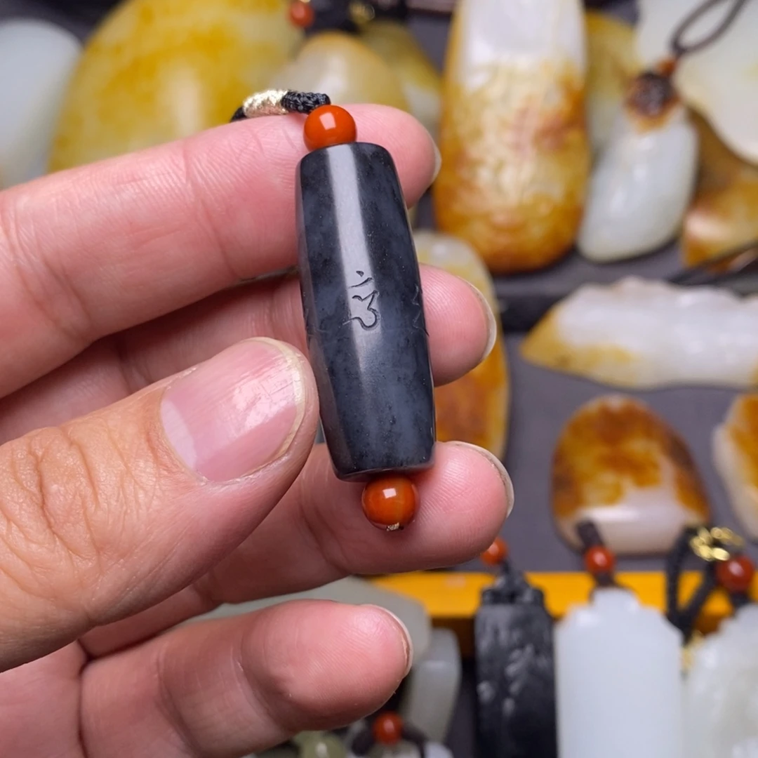 春***行和田玉未镶嵌挂件