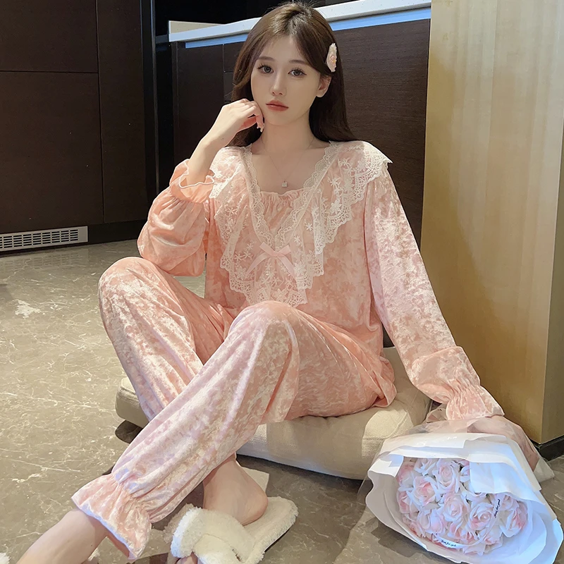 2025年秋季钻石金丝绒蕾丝花边V领长袖睡衣女士套装家居服可外穿