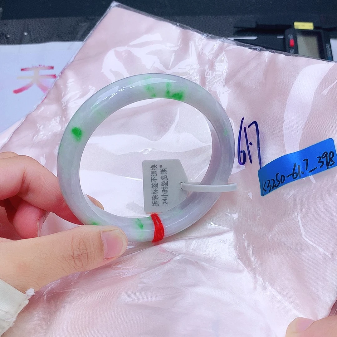 未镶嵌手镯翡翠思****享