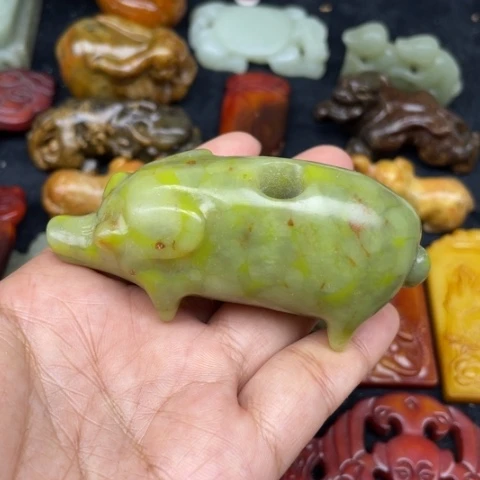蛇纹石玉未镶嵌颈饰60