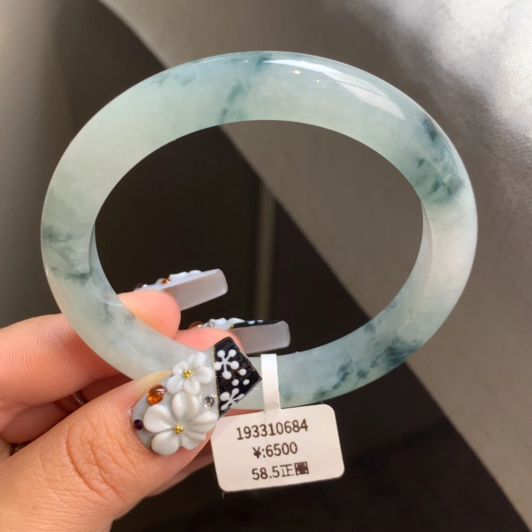 翡翠手镯未镶嵌回流）糯冰飘花正圈，实价7450