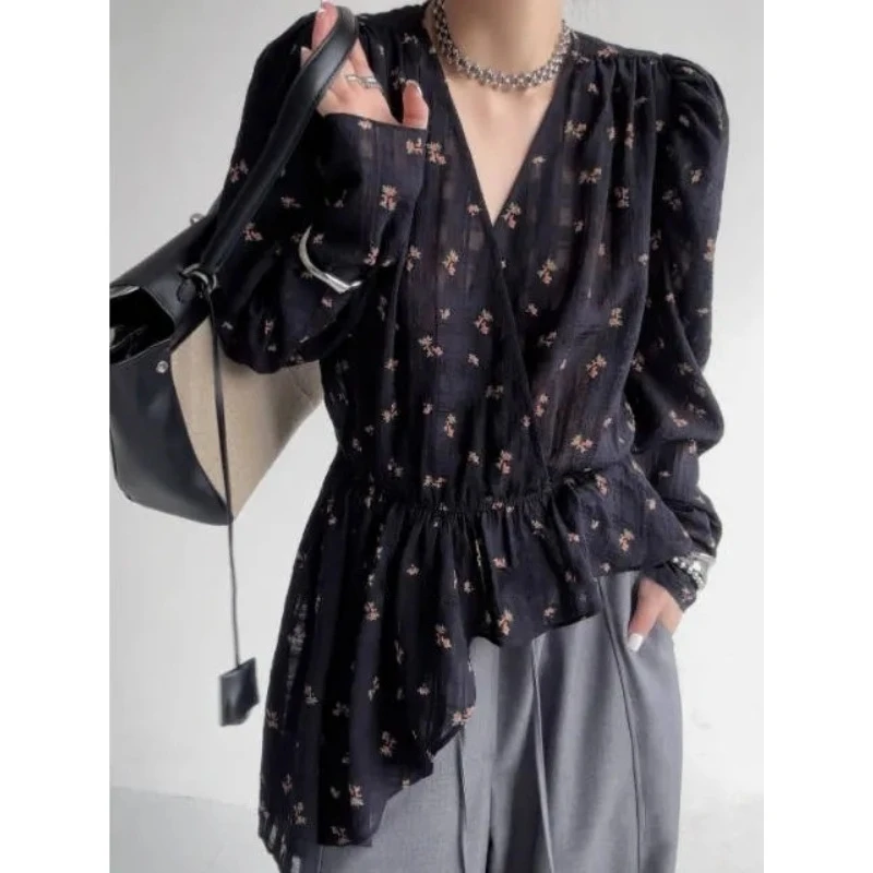 波嬉风宫廷泡泡袖印花不规则衬衫碎花V领长袖减龄气质高级上衣ins