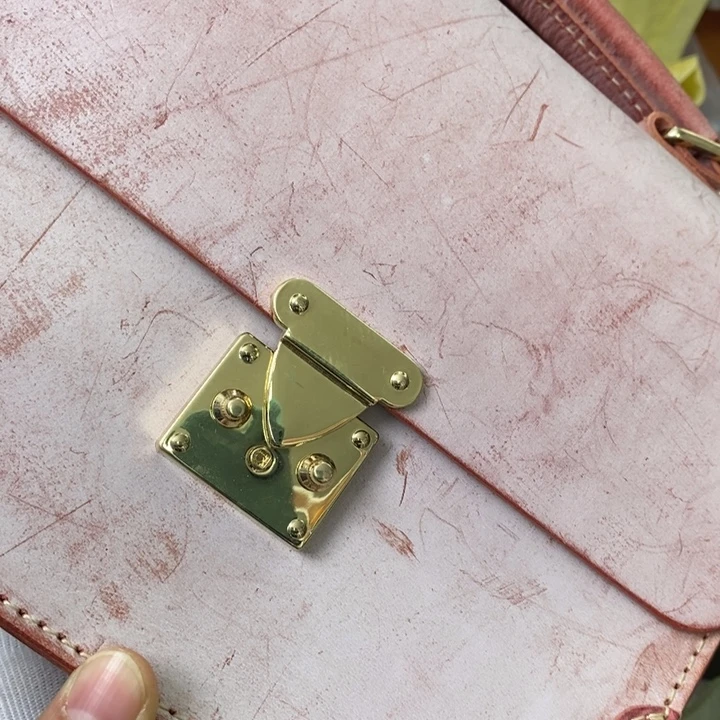 头层牛皮微瑕单肩包宽22厘米