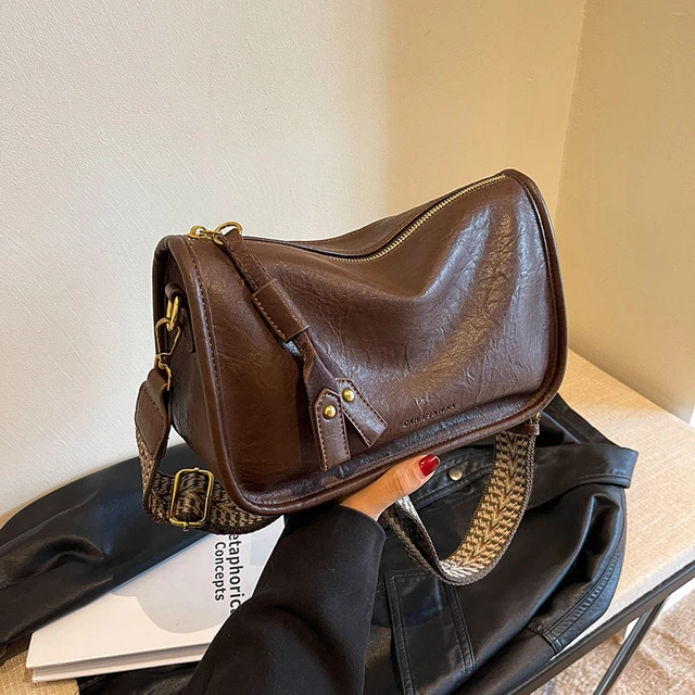 今年流行爆款包包女式2025新款秋冬高级感手抓纹斜挎包单肩腋下包