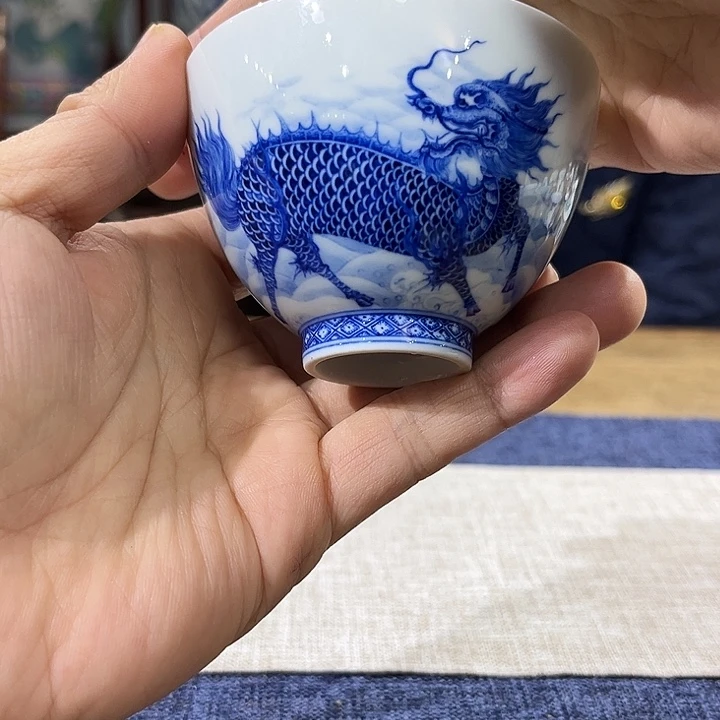 瓷杯子青花麒麒麟鸡心杯