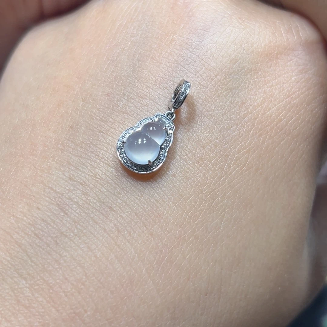 翡翠颈饰18K金镶嵌紫***?吊坠