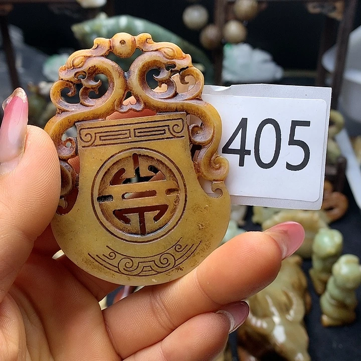 和田玉未镶嵌车挂