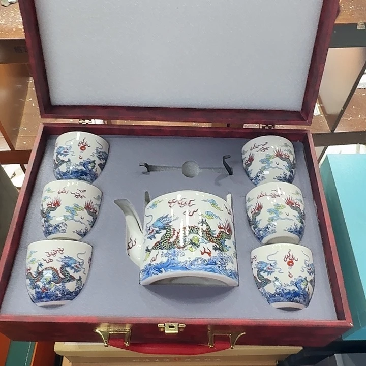 孤品茶具套装等。