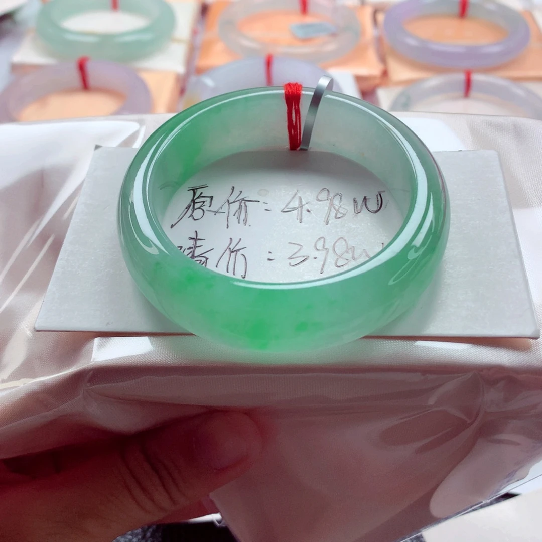 翡翠未镶嵌手镯（贵妃镯）55冰飘绿完美超高性价比直接拍A