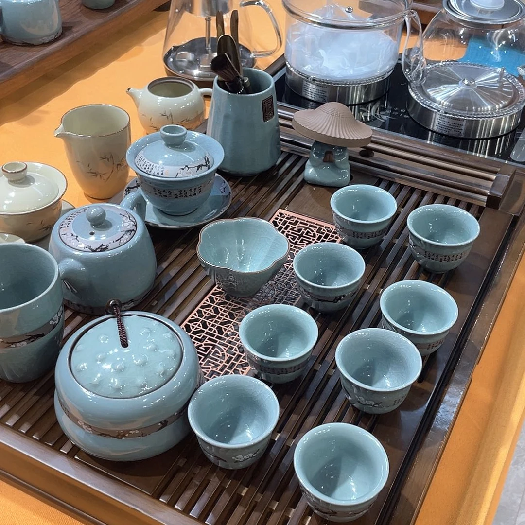 茶盘上的小鸟都是小可爱