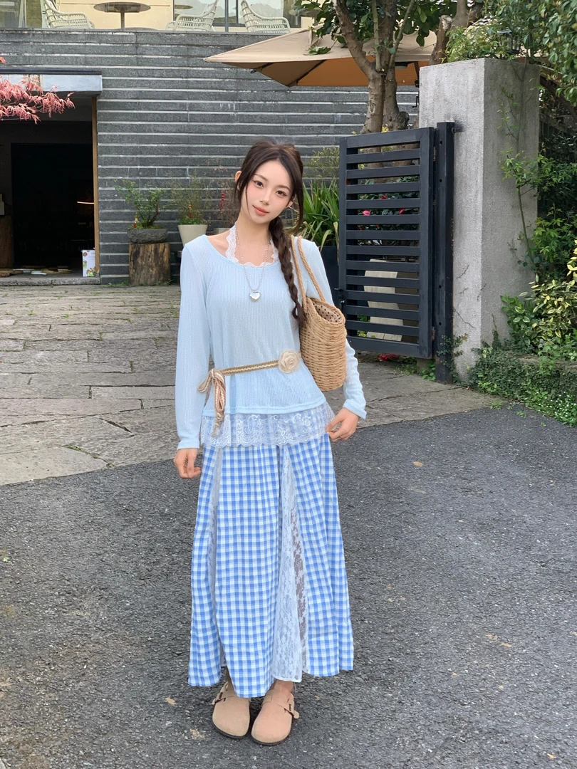 秋季新款温柔风蕾丝拼接假两件挂脖上衣搭配高腰格子半身裙两件套