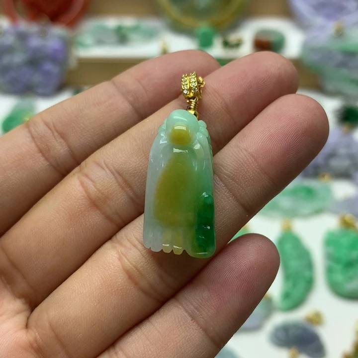 颈饰未镶嵌翡翠翡翠