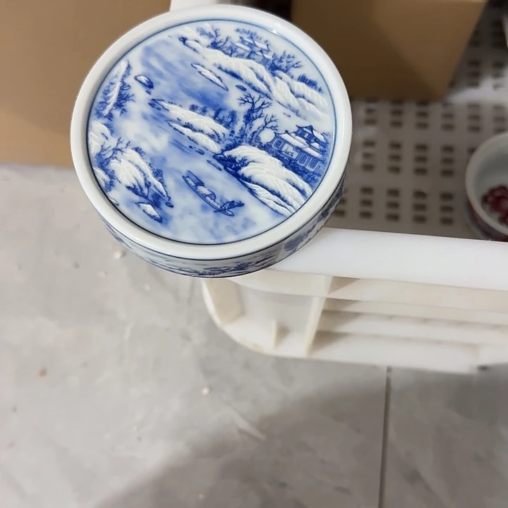 杯瑞雪兆丰年盖置