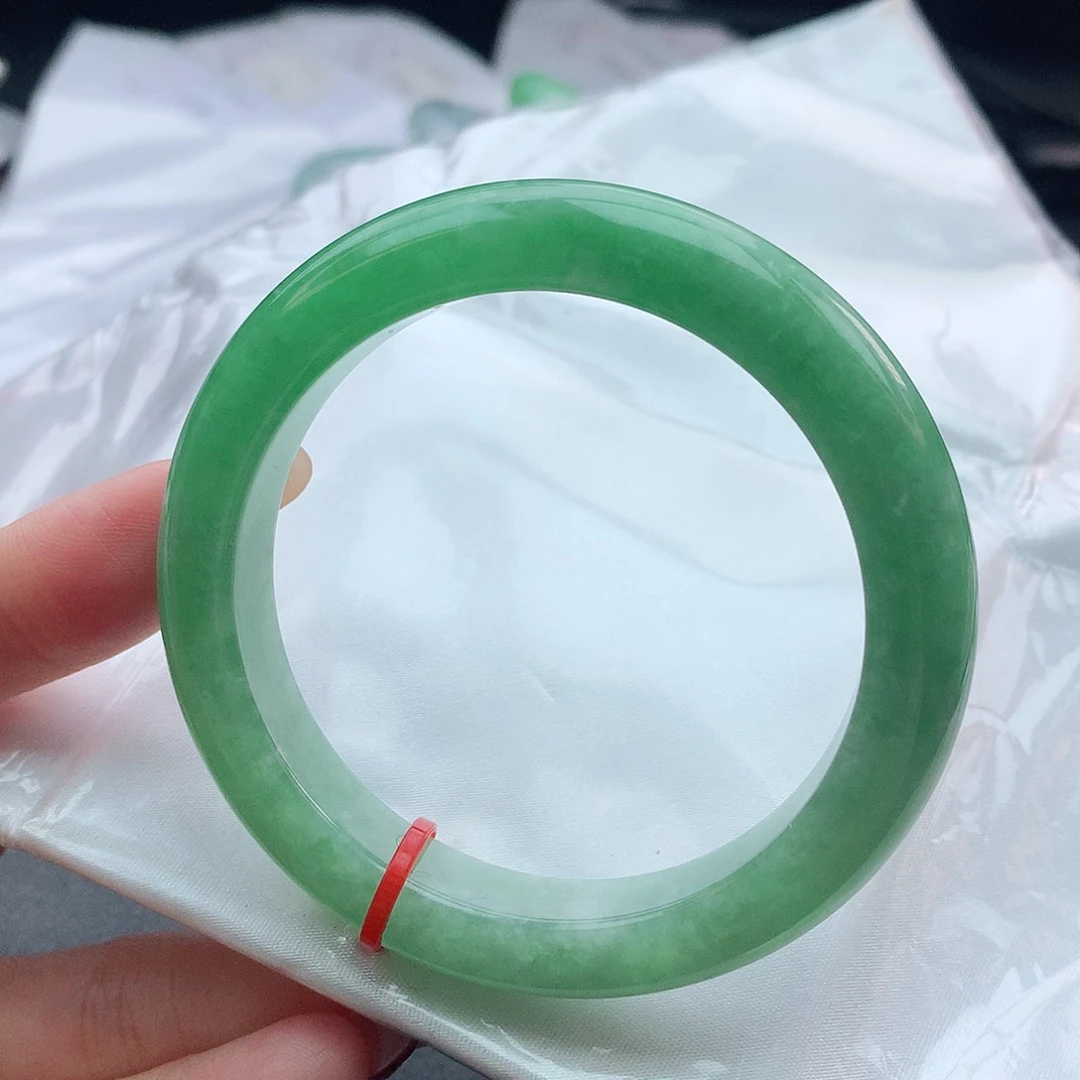 翡翠手镯未镶嵌53圈口250004