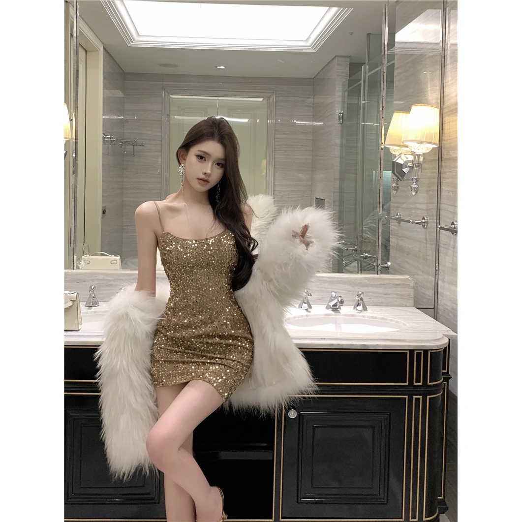 轻奢超火的闪耀星星挚爱爆闪亮片性感修身收腰吊带裙连衣裙