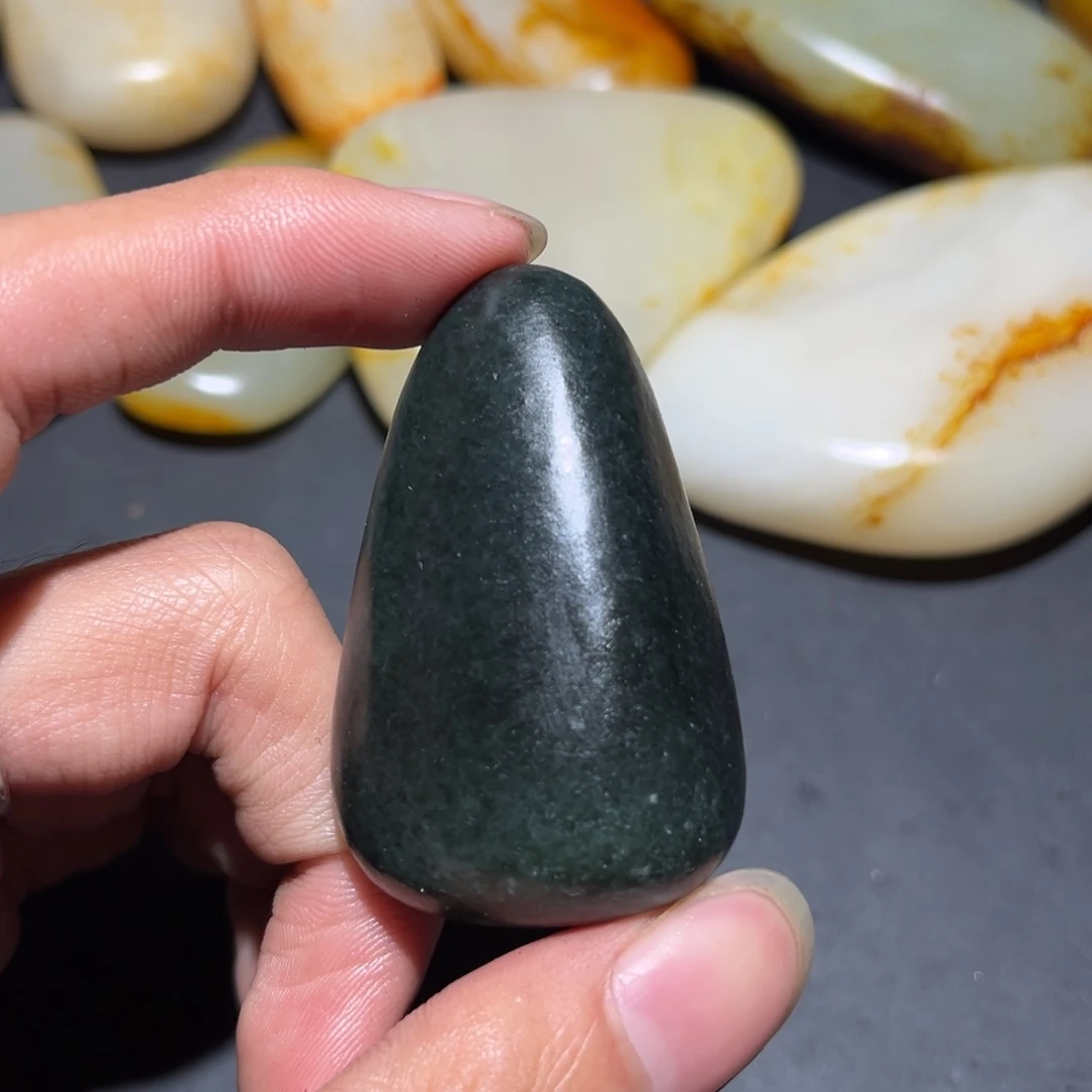 和田玉未镶嵌珠宝奇石