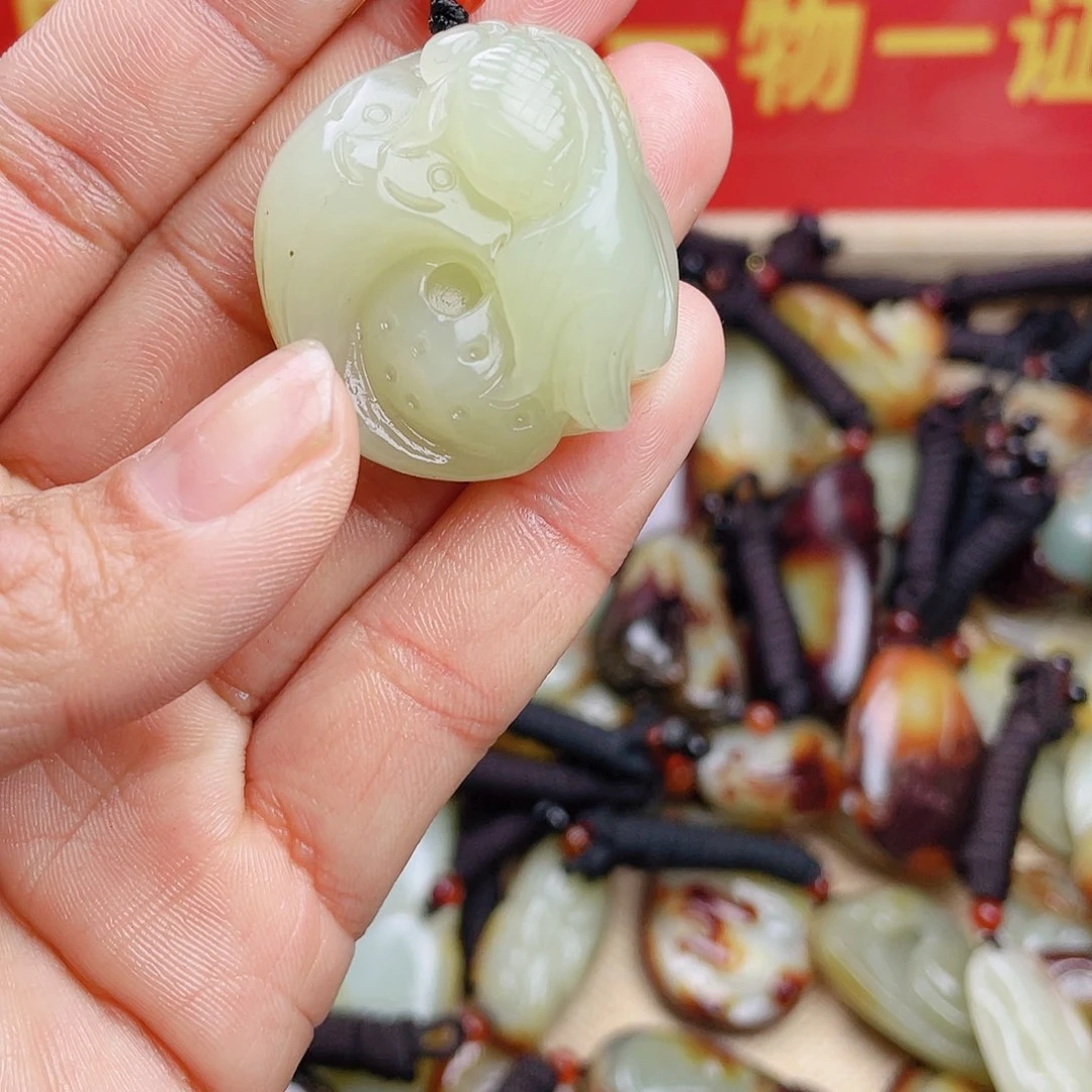 和田玉颈饰未镶嵌