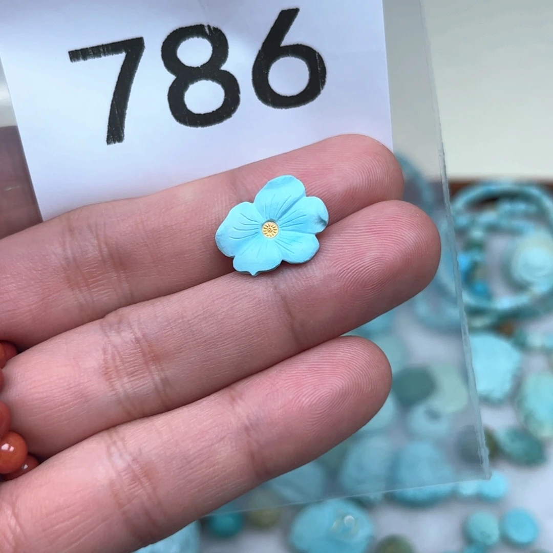 绿松石未镶嵌珠宝奇石