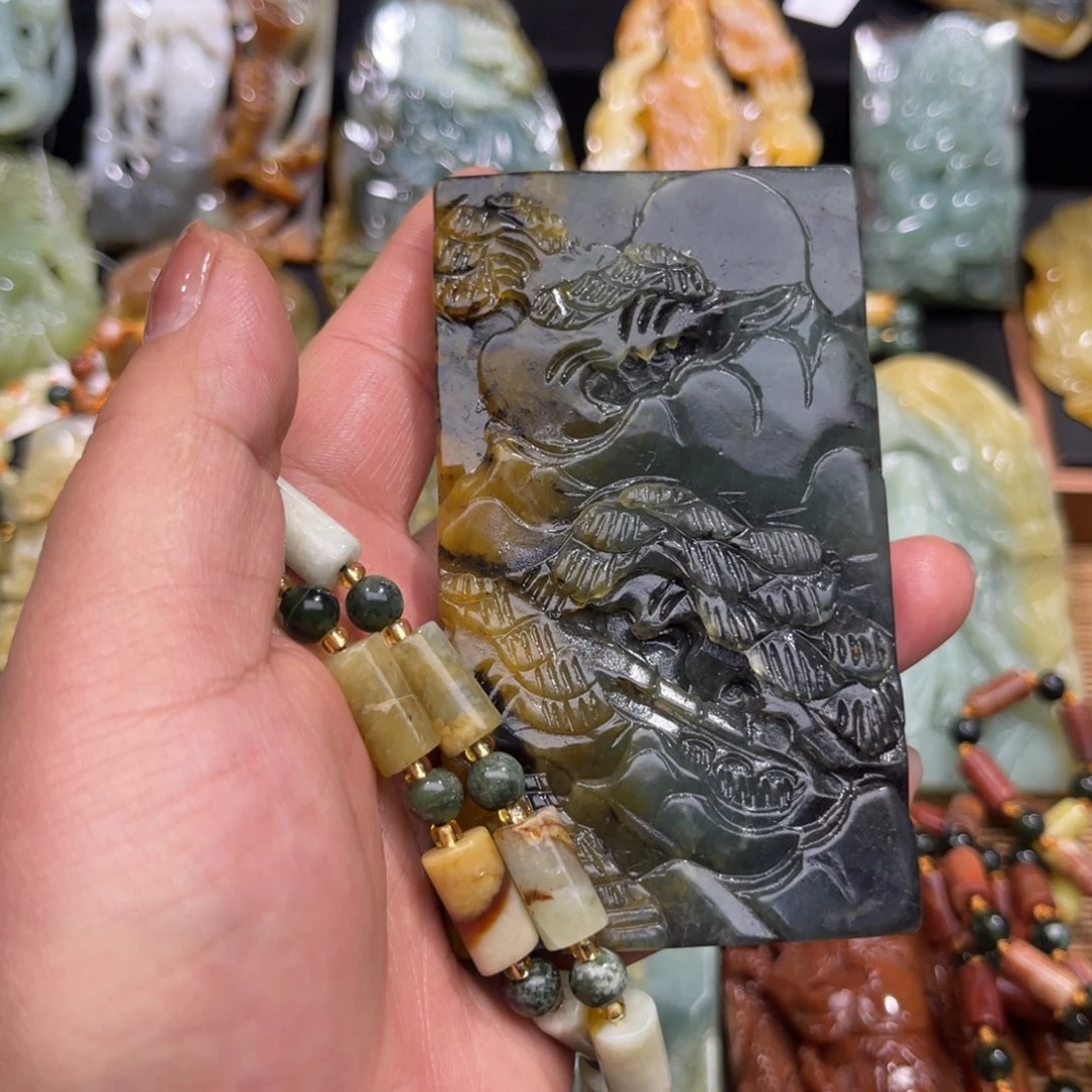 蛇纹石玉未镶嵌颈饰