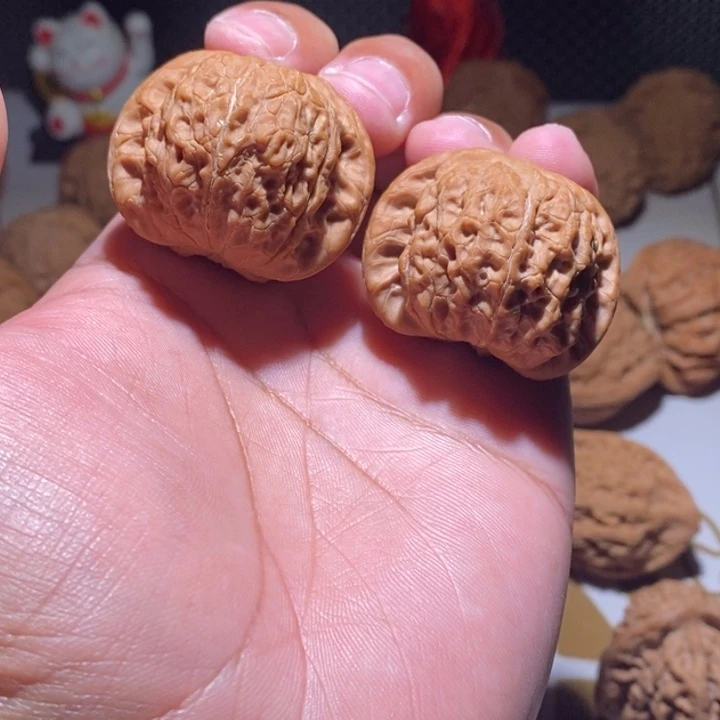 把件文玩核桃大****烟血麒麟