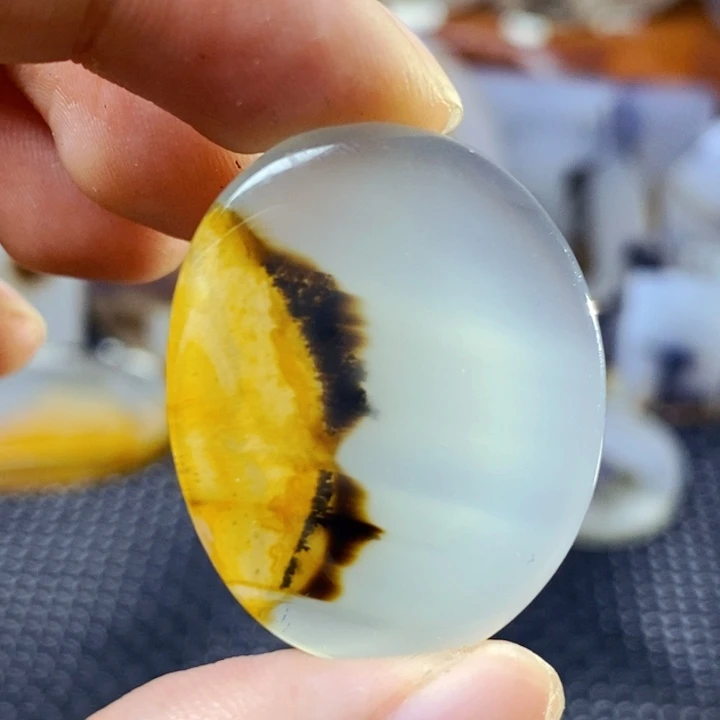 玛瑙/玉髓未镶嵌珠宝半成品