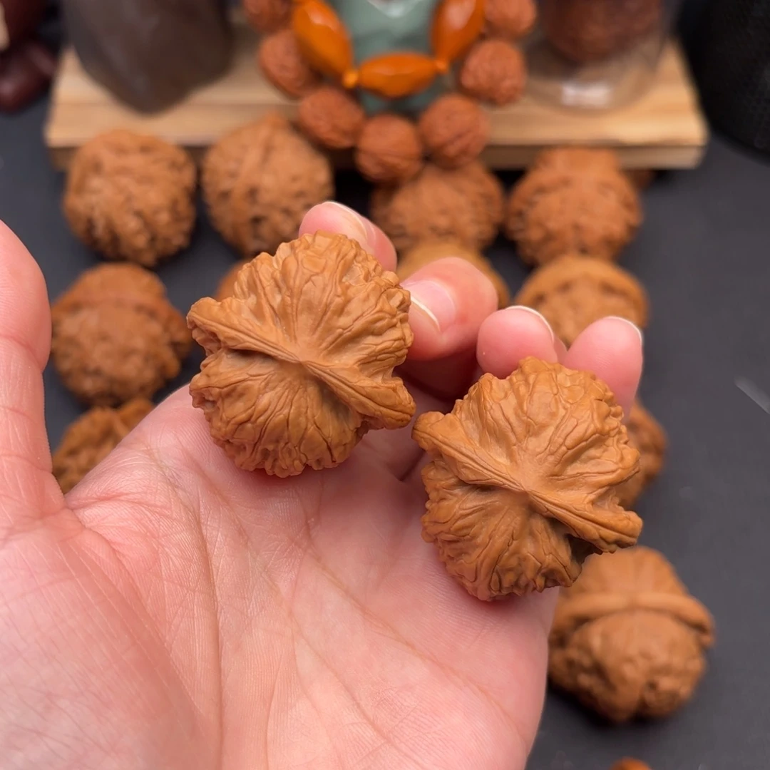 文玩核桃把件野狼38