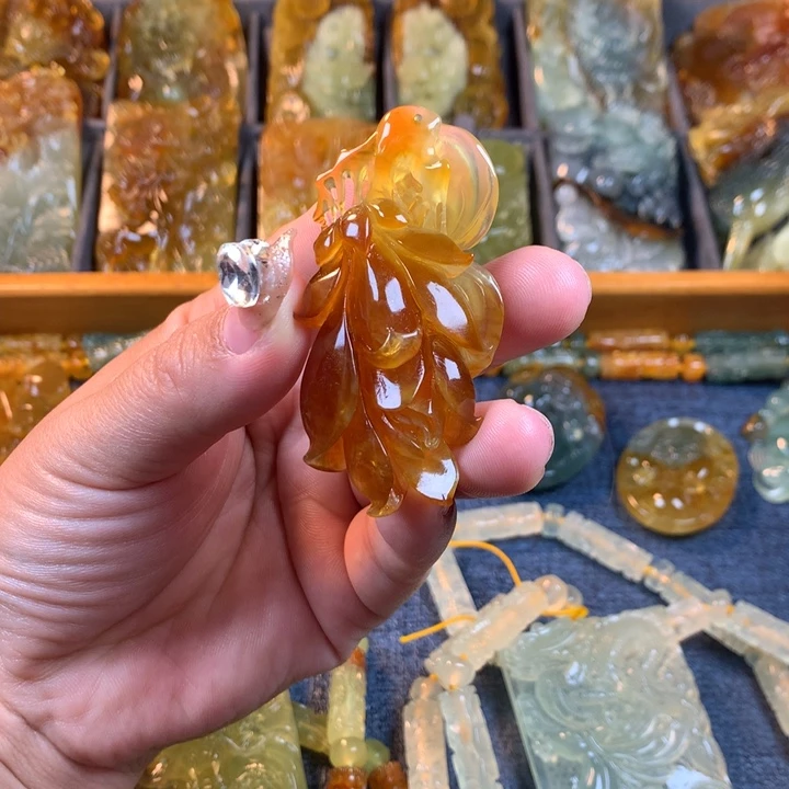 未镶嵌蛇纹石玉颈饰