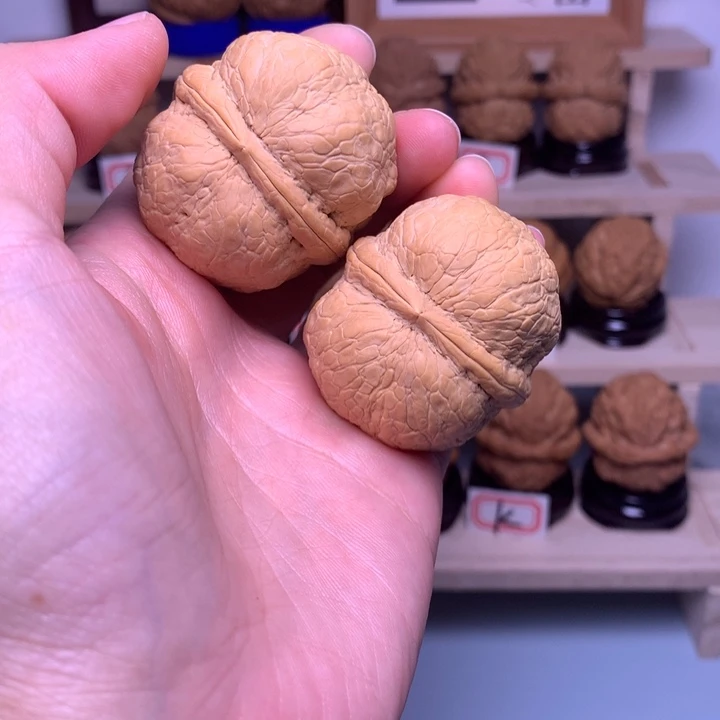 文玩核桃把件42金蟒萌萌包40尺