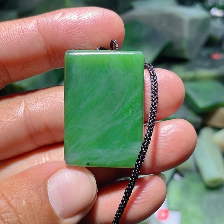 和田玉（碧玉）未镶嵌珠宝奇石