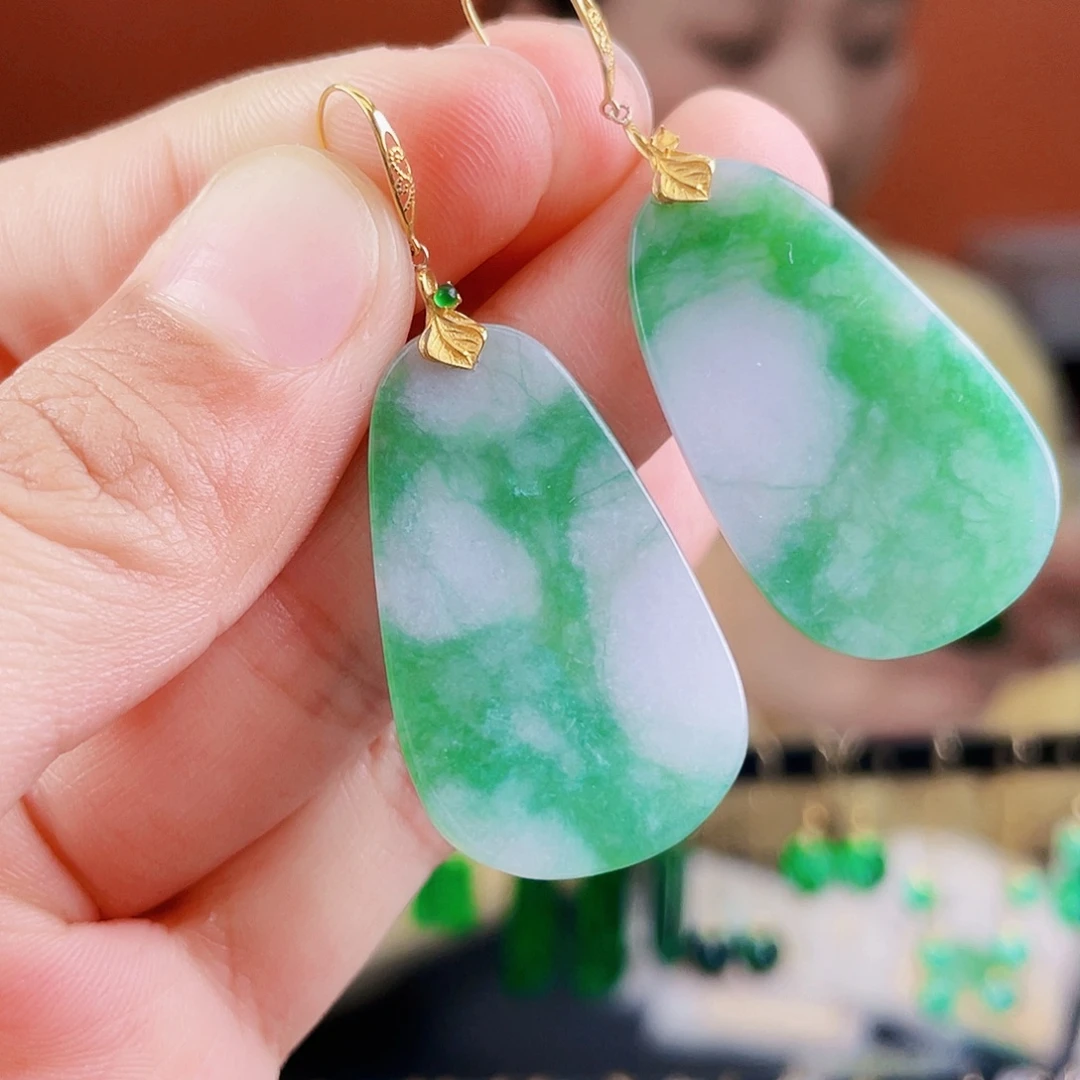 翡翠18K金镶嵌耳饰