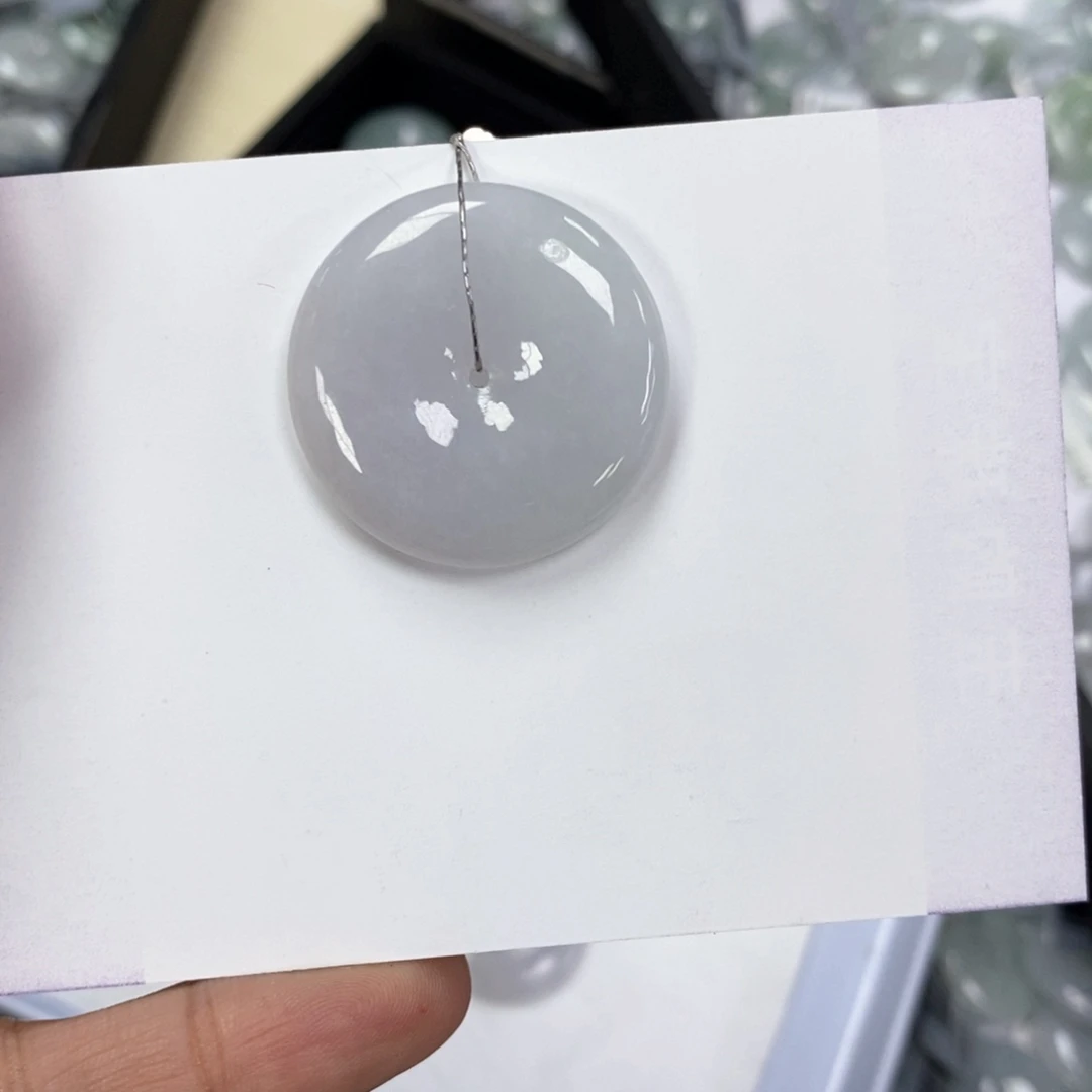 翡翠颈饰未镶嵌平安扣