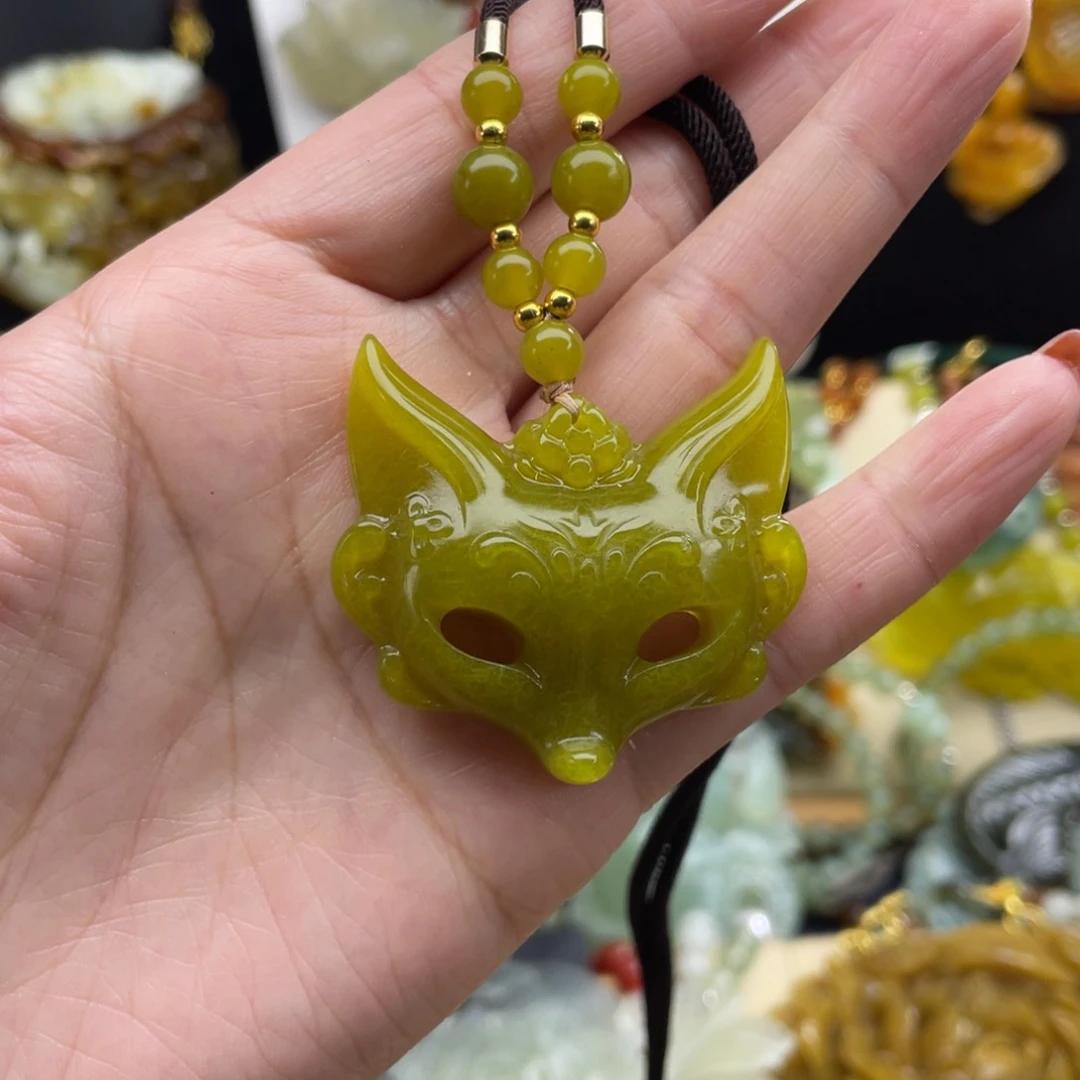 未镶嵌蛇纹石玉颈饰