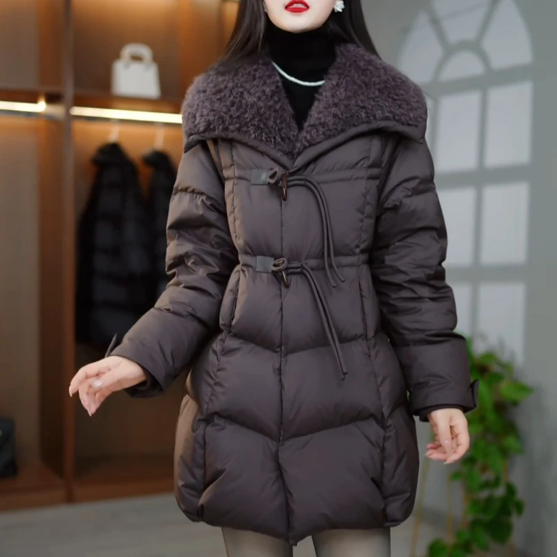 新款洋气中长款加厚白鸭绒外套2025冬季设计感纯色宽松高端羽绒服