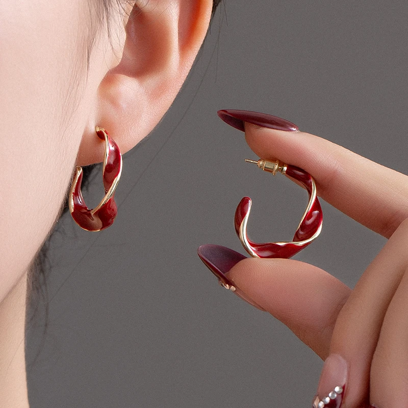 金美澳 合金耳饰 2025精致红色耳环设计感小众轻奢高级感气质耳钉