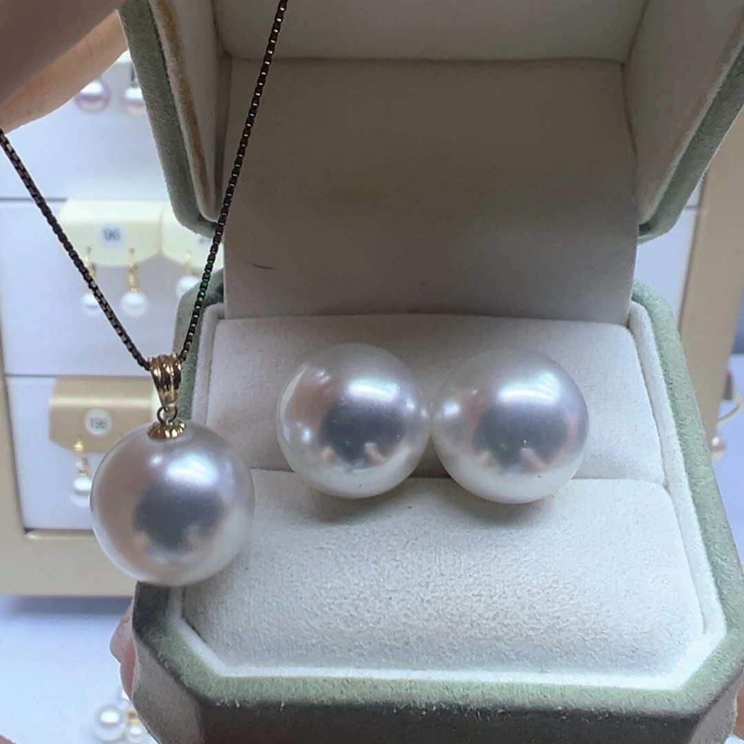 淡水珍珠18K金镶嵌吊坠(赠链)