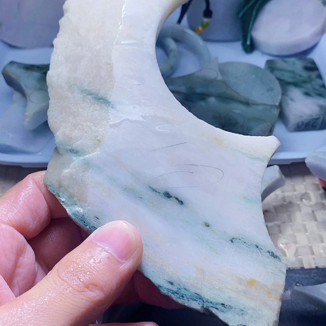 翡翠未镶嵌颈饰588