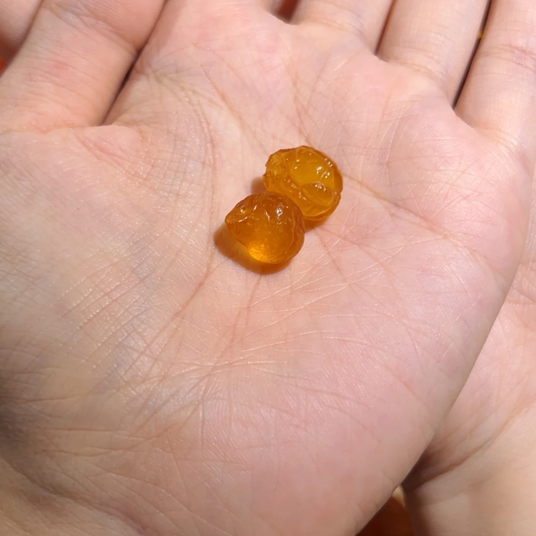 把***哭琥珀颈饰未镶嵌蜜蜡海漂滴流
